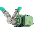 Pumpe für Bienen Futtersirup mit 230 Volt Antrieb.
